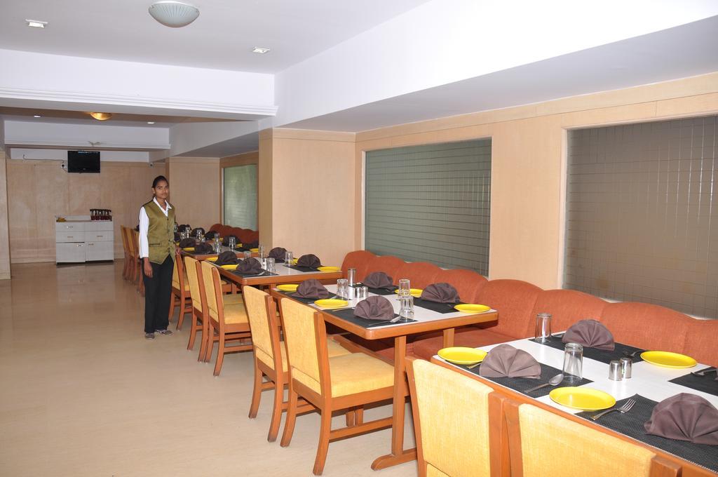 Hotel Abigail Regency Shirdi Exterior foto